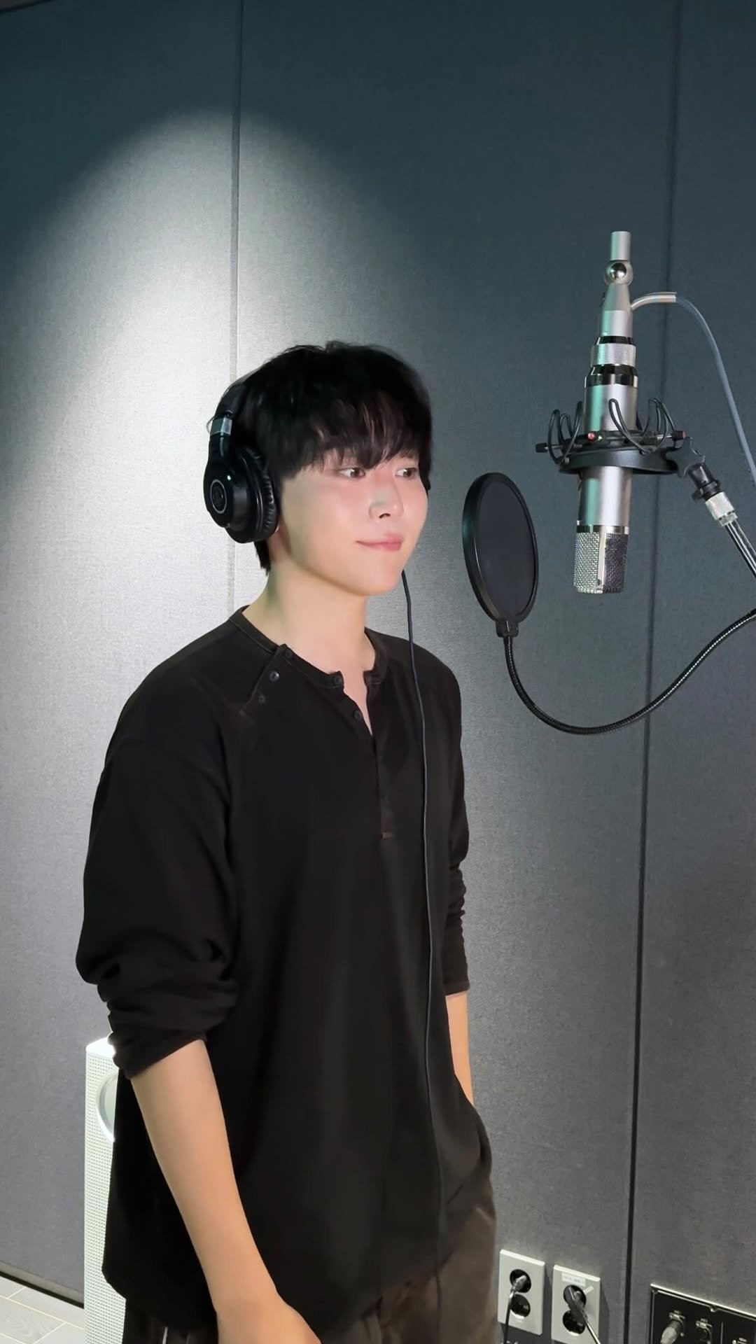 pledis_boos 게시물 이미지: 10주년 동기의 뿌사이드 아웃👍

#SEVENTEEN #세븐틴
#SEUNGKWAN...