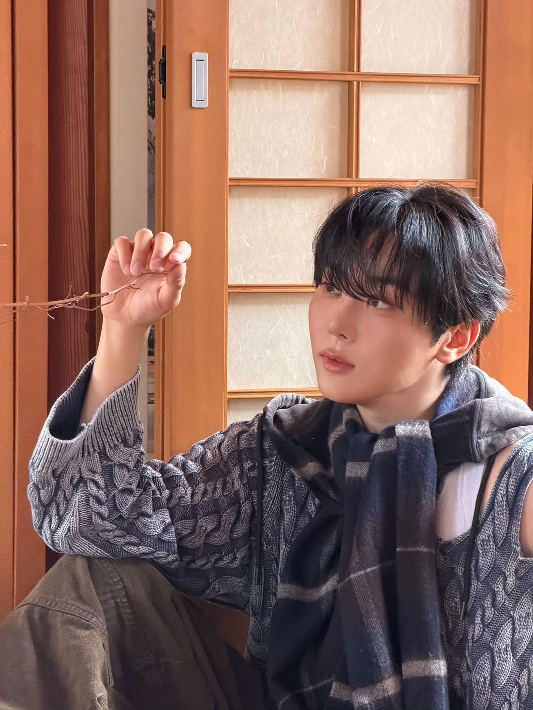 Photo by 승관 SEUNGKWAN on November 06, 2025. May be an image of duffle coat.