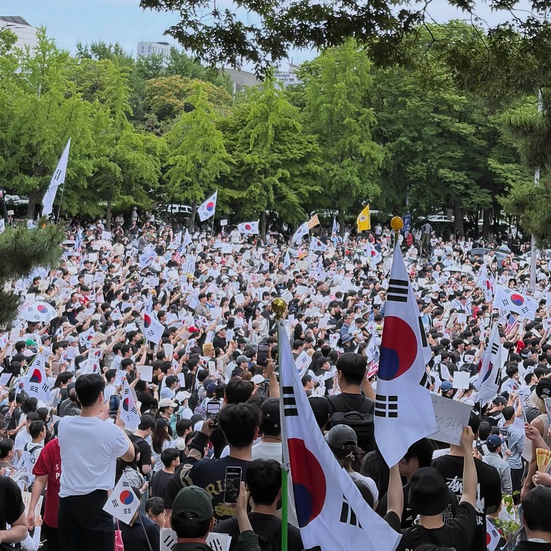 plmn0108 게시물 이미지: 극우니 음모론자니 하시는 분들 현장에 직접 가보니
대통령 이름은 꺼내지도 않고...