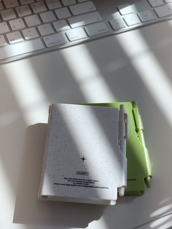 pochit_nail 게시물 이미지: 굿즈로 내가 갖고 싶은 거 다 만드는 중🫶🏻
어쩜 나란 사람 욕심쟁이...