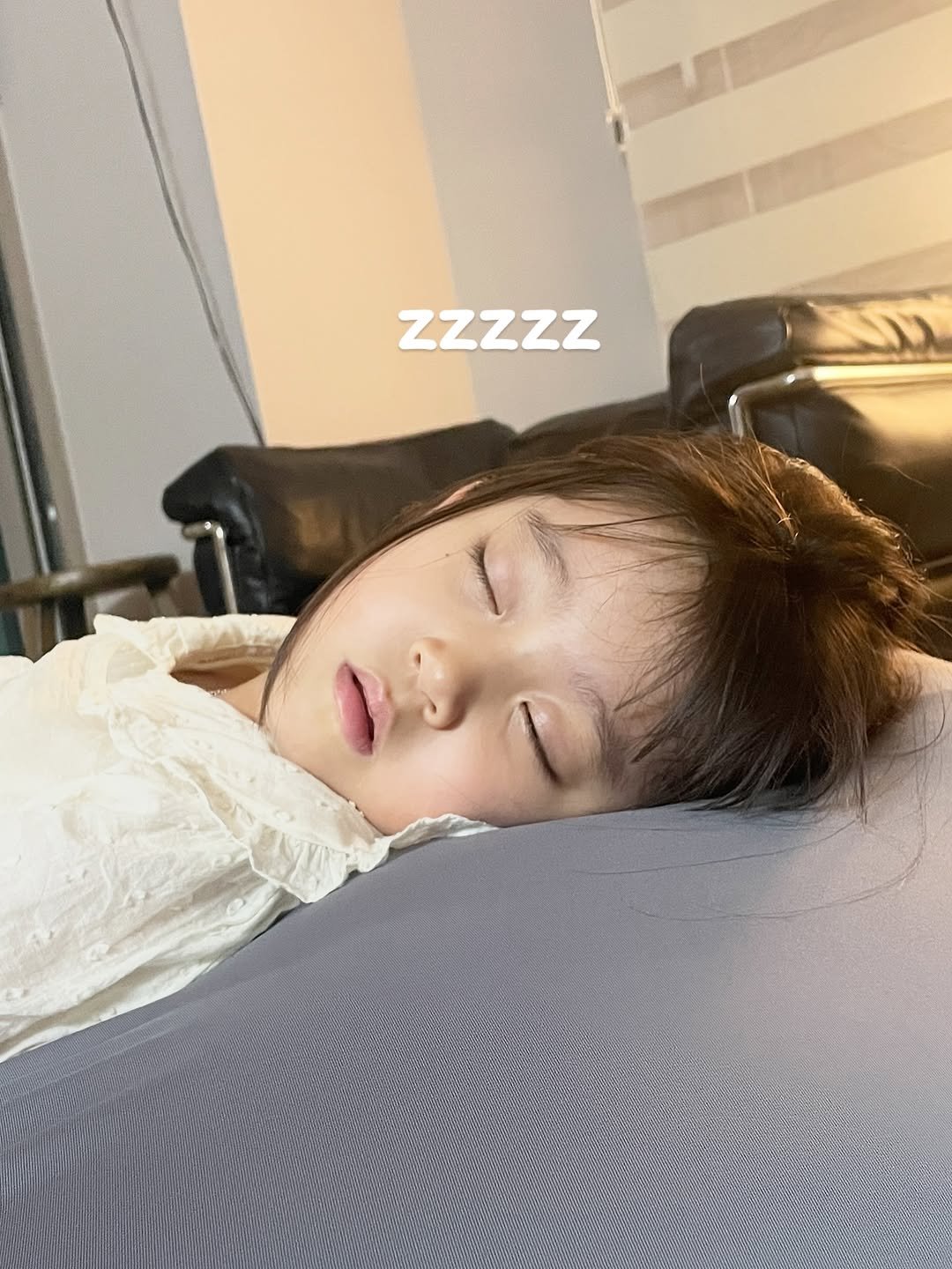 Photo shared by 산버지의 B급 시선 on September 08, 2025 tagging @podo_sana. May be an image of sleeping.