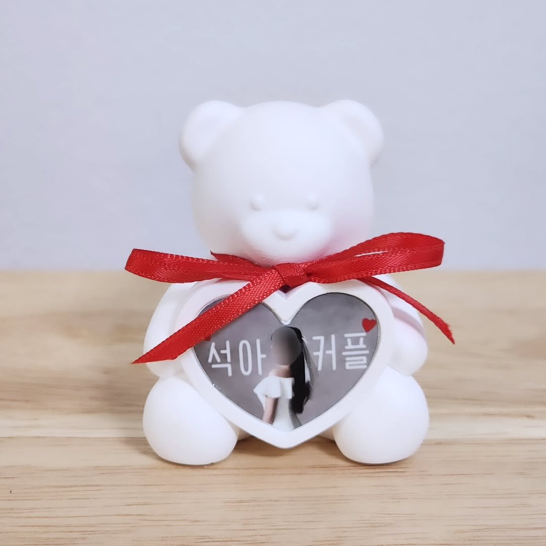 Photo by 퐁실퐁실 선물가게 | 주문제작선물/포토인형 on August 01, 2025.