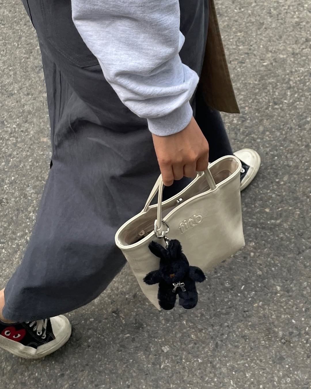 Photo shared by 푸랴 on April 17, 2024 tagging @ledge_____.