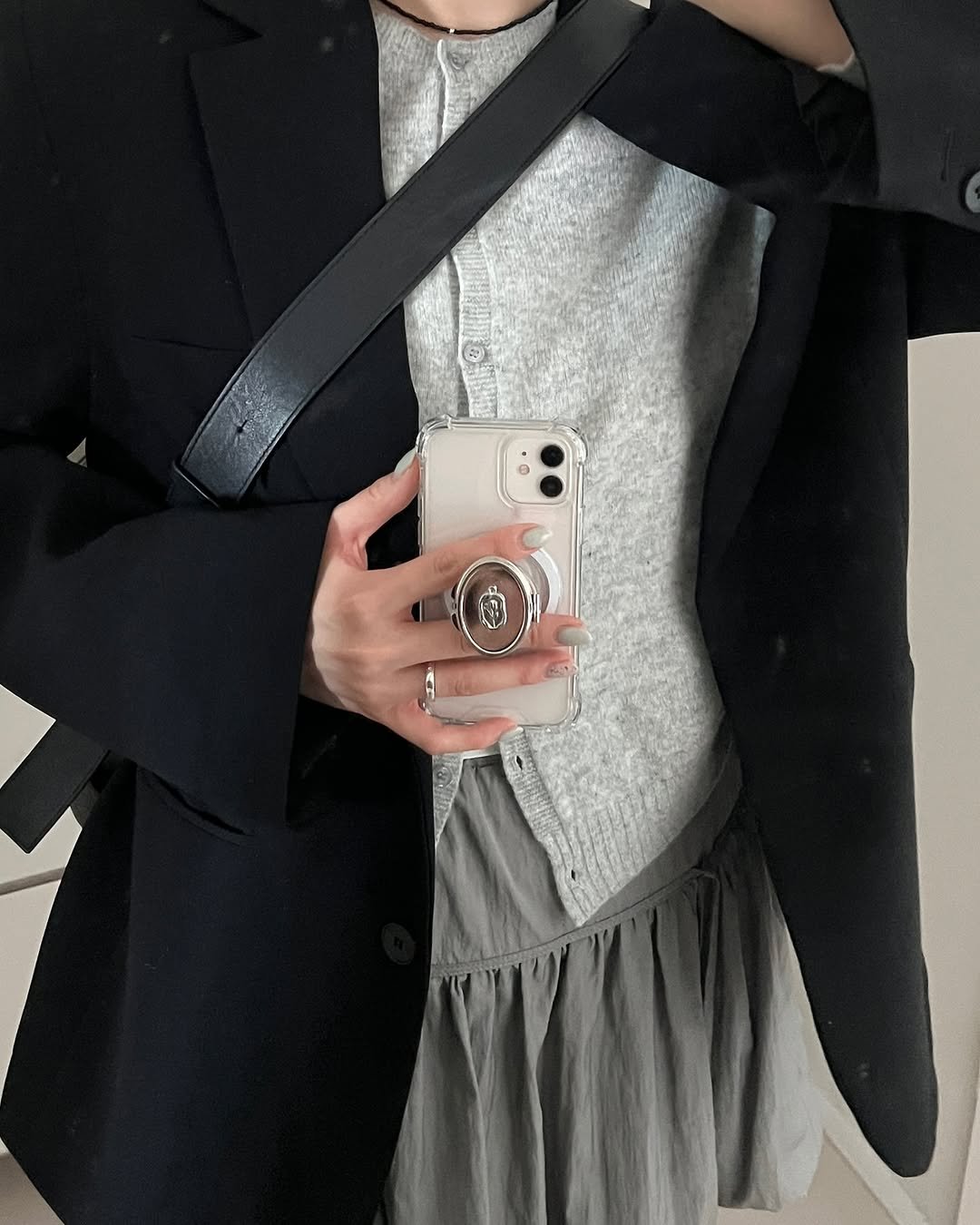 Photo shared by 푸랴 on March 31, 2025 tagging @8seconds_official, and @ledge_____.