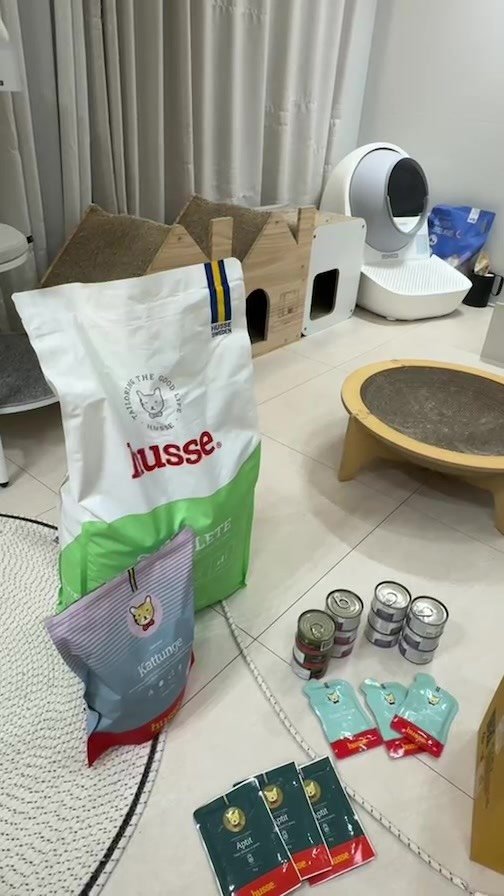 pooky_mam 게시물 이미지: #스타디움스크레쳐
#후새사료 #후새습식 #후새주식캔 공구