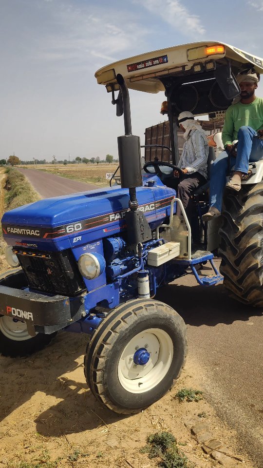 pooniakrishifarm 게시물 이미지: 37 ट्राली के बाद फोरमैन 😎🚜 @pooniakrishifarm #shorts