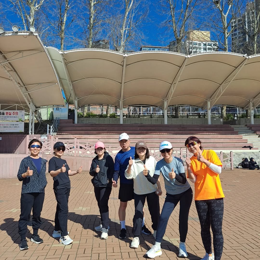 popopo3333 게시물 이미지: #리뉴러닝팀

첫 시작은 운동장을 겨우 한바퀴 달리고 
멈추는데 그쳤지만, 이제는...