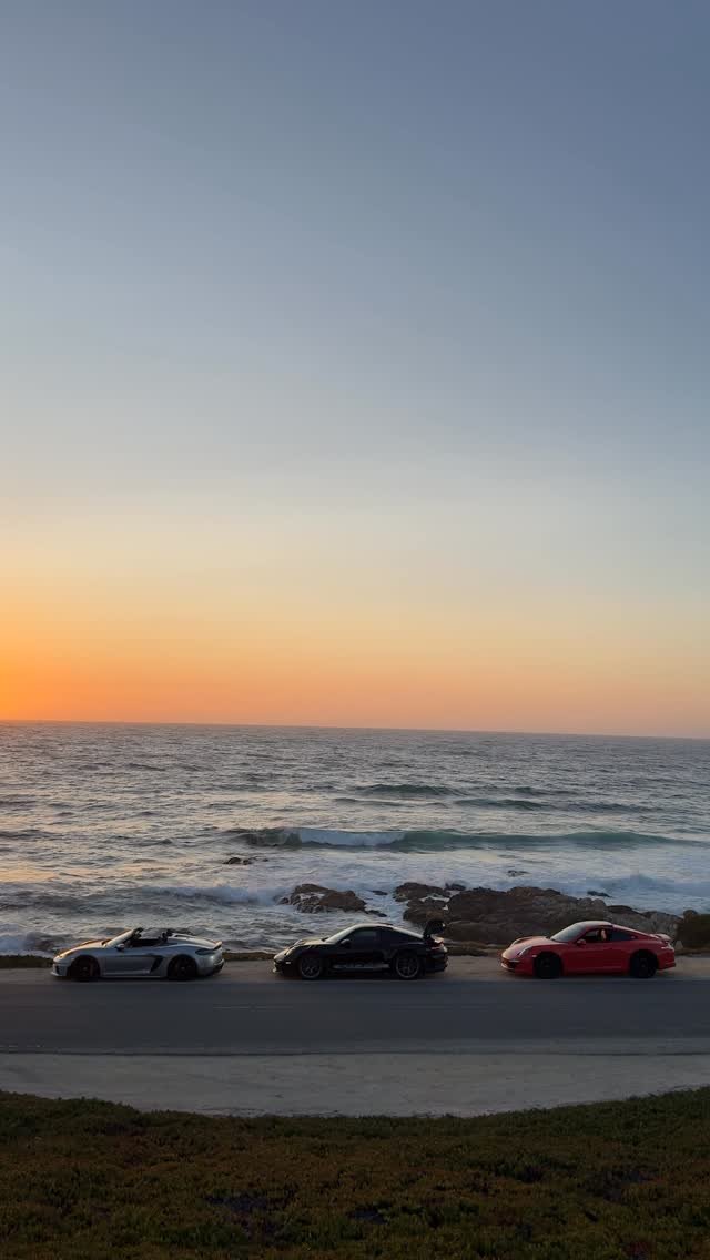 porsche 게시물 이미지: Sunset, seaside, seat time. 🧡
🎥 @socalm2cs...