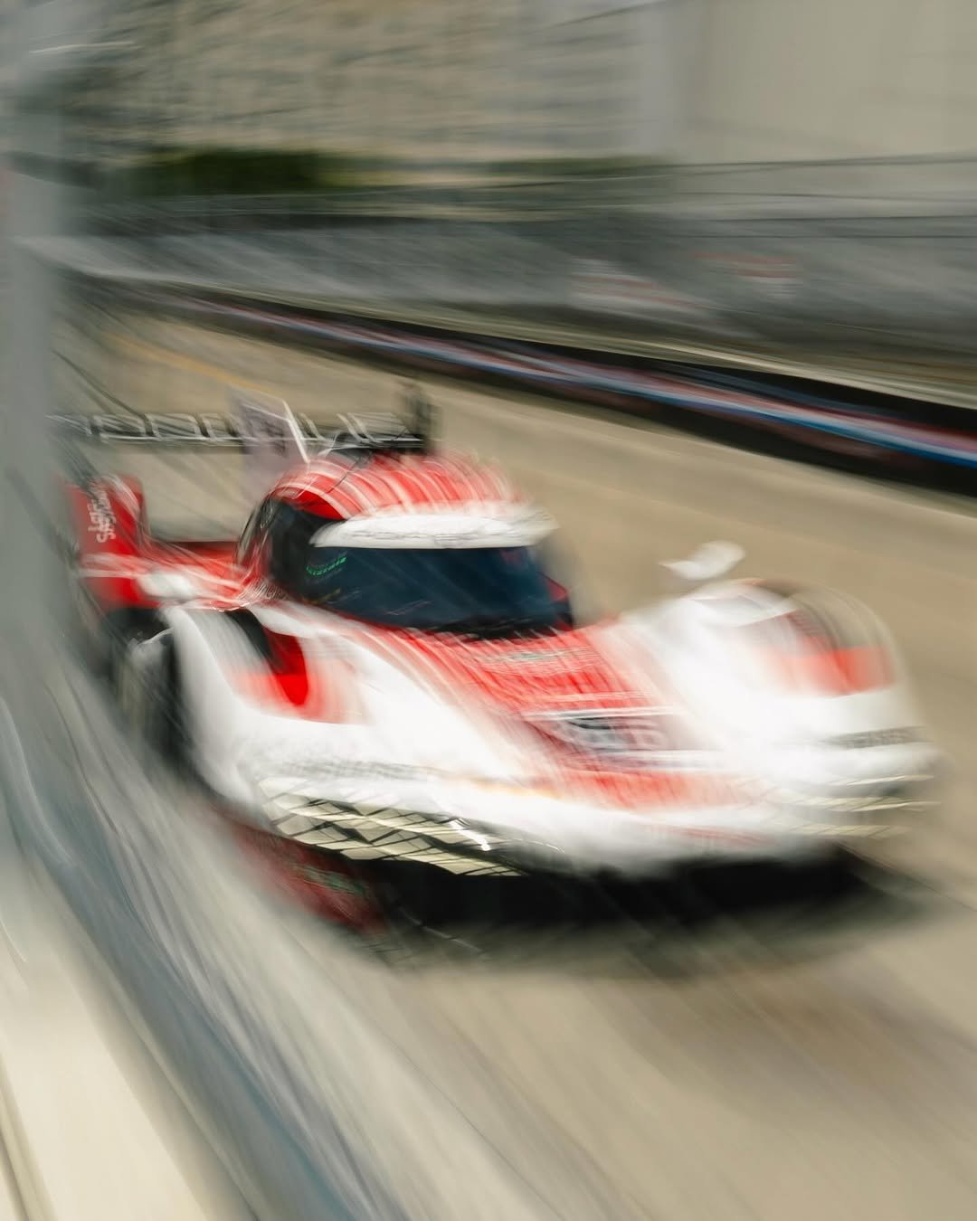 porsche_newsroom 게시물 이미지: This coming weekend, the heart of motorsport...