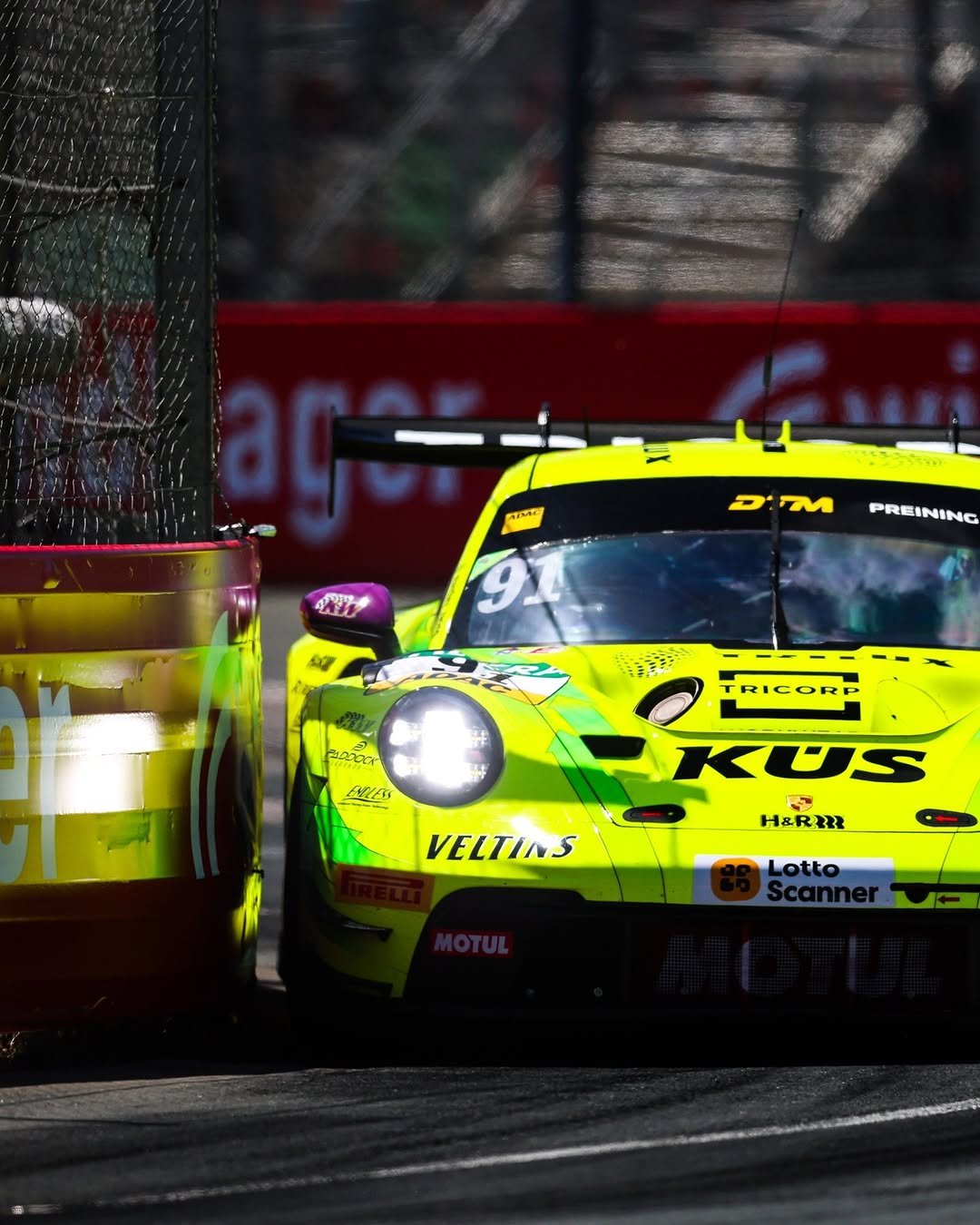 porsche_newsroom 게시물 이미지: Did someone say street circuit racing? 😎

Our...