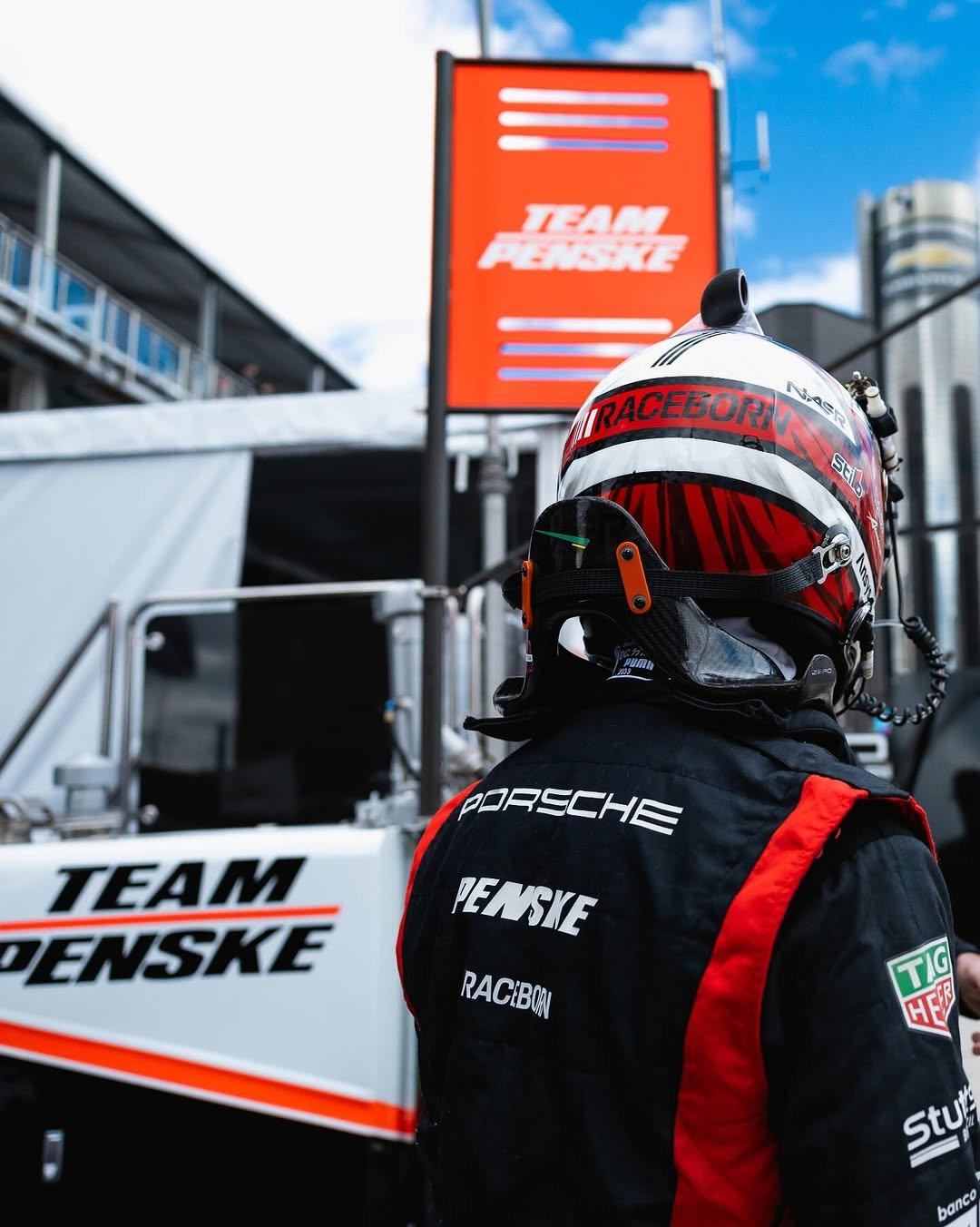 porsche_newsroom 게시물 이미지: “Racing is life. Anything before or after is...