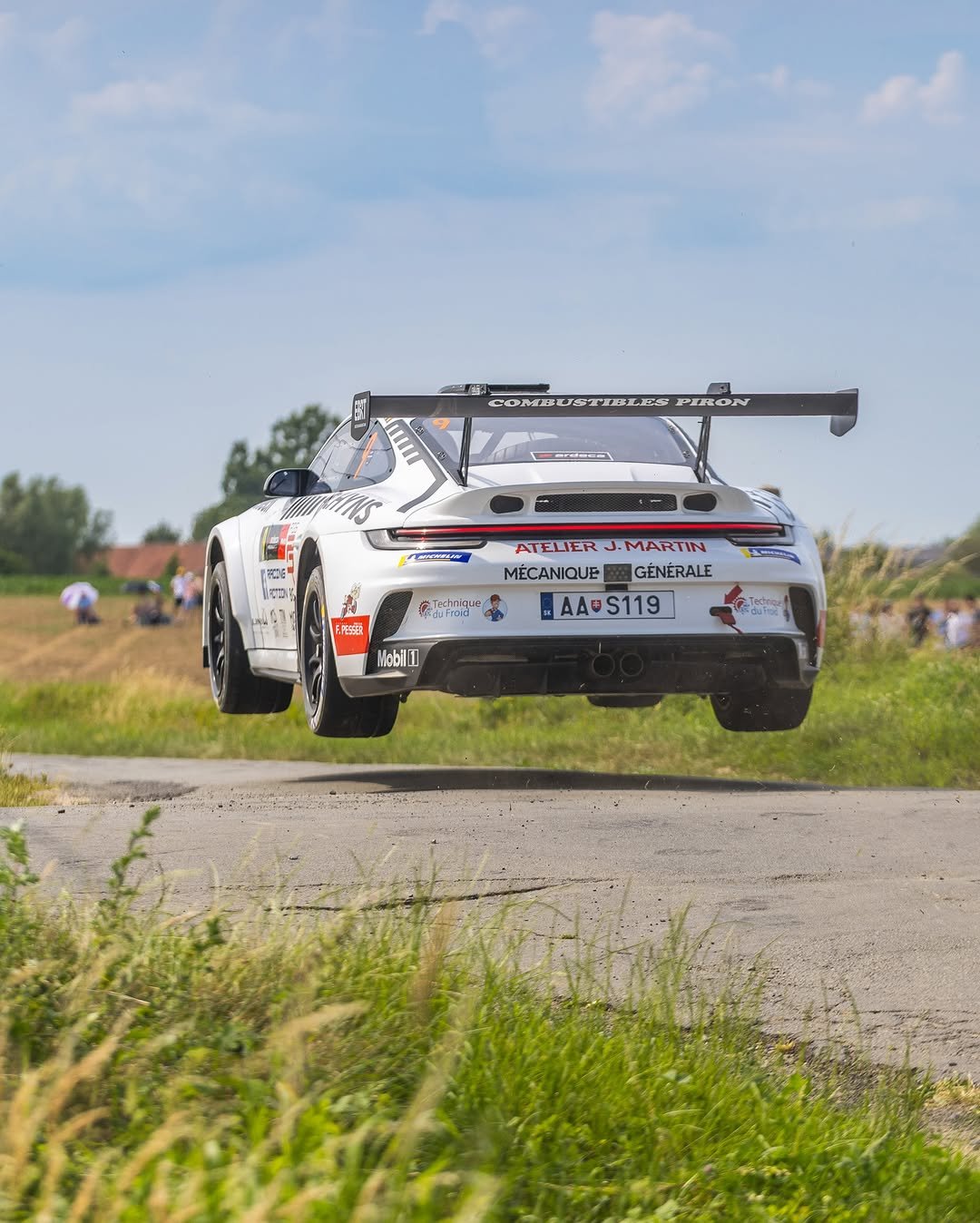 porsche_newsroom 게시물 이미지: Full send mode: always on. 😏

The...