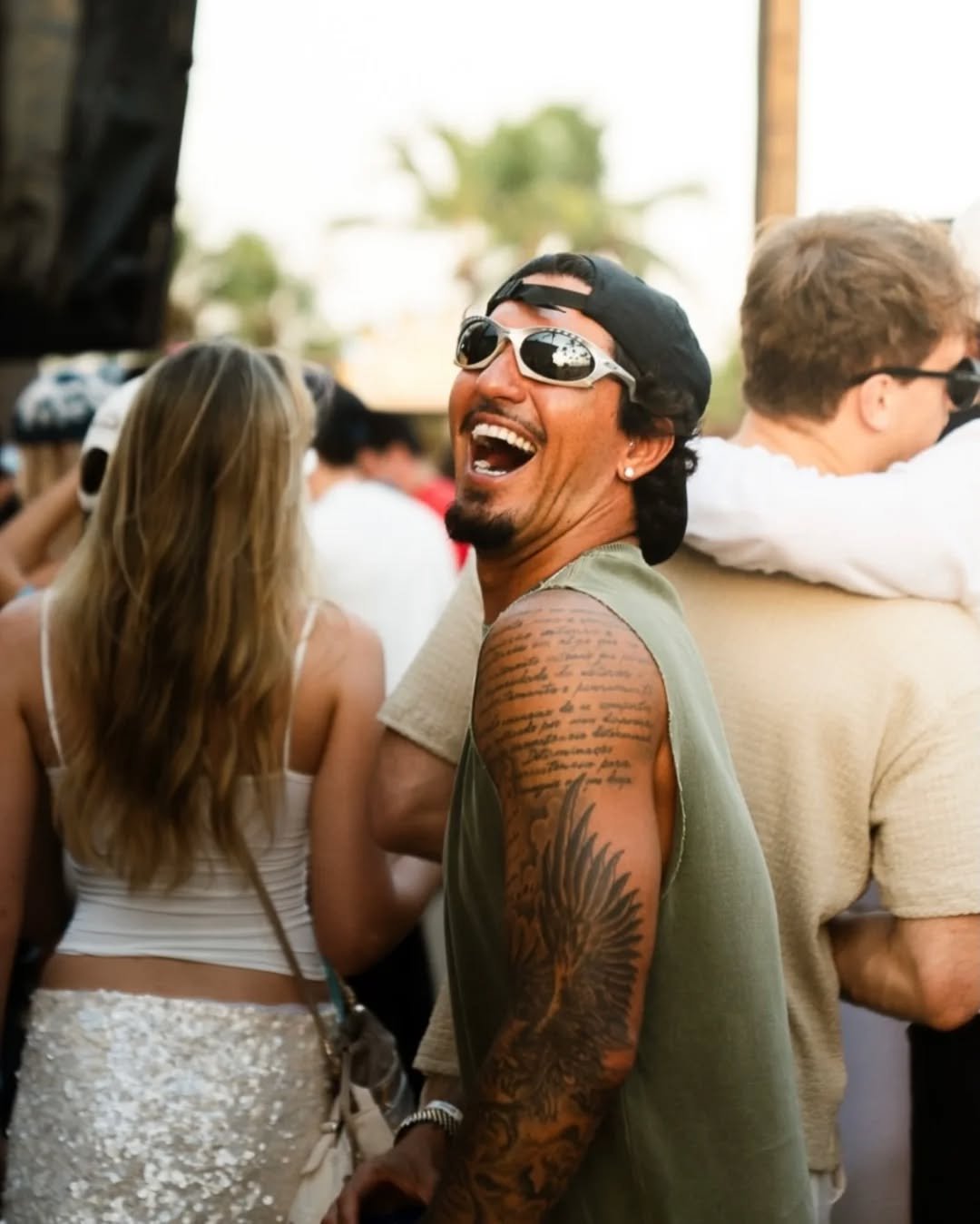 Photo shared by 𝙂𝙖𝙗𝙧𝙞𝙚𝙡 𝙈𝙚𝙙𝙞𝙣𝙖 | 𝙁𝙖𝙣 𝙋𝙖𝙜𝙚 on January 01, 2026 tagging @gabrielmedina. May be an image of one or more people, crowd and text.