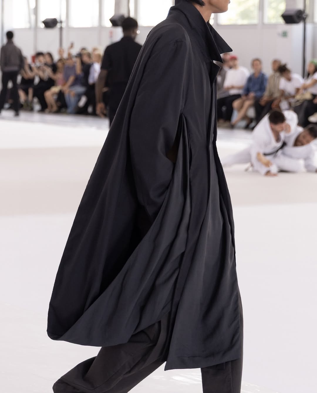 postarchivefaction 게시물 이미지: Spring Summer 2027 ‘Becoming…’

Creative...