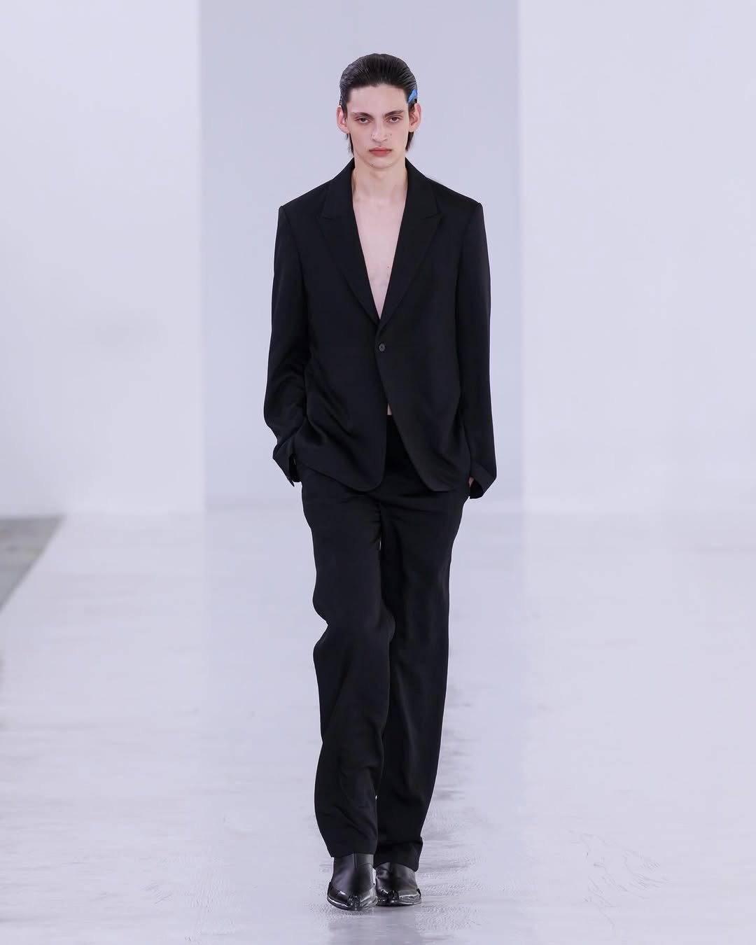 postarchivefaction 게시물 이미지: Spring Summer 2027 ‘Becoming…’

Creative...