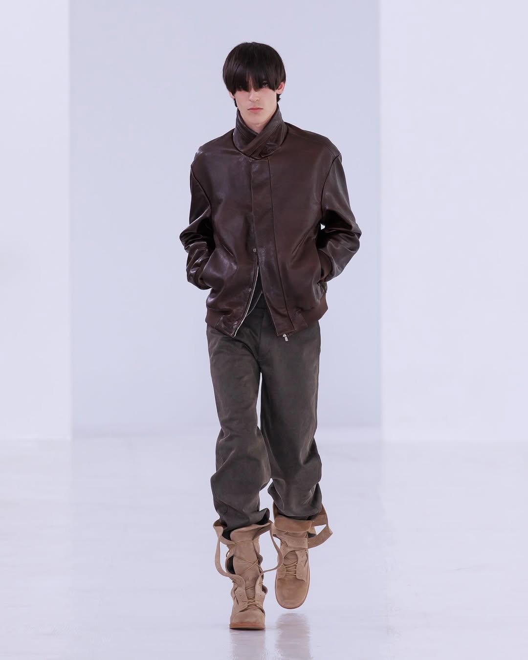 postarchivefaction 게시물 이미지: Spring Summer 2027 ‘Becoming…’

Creative...