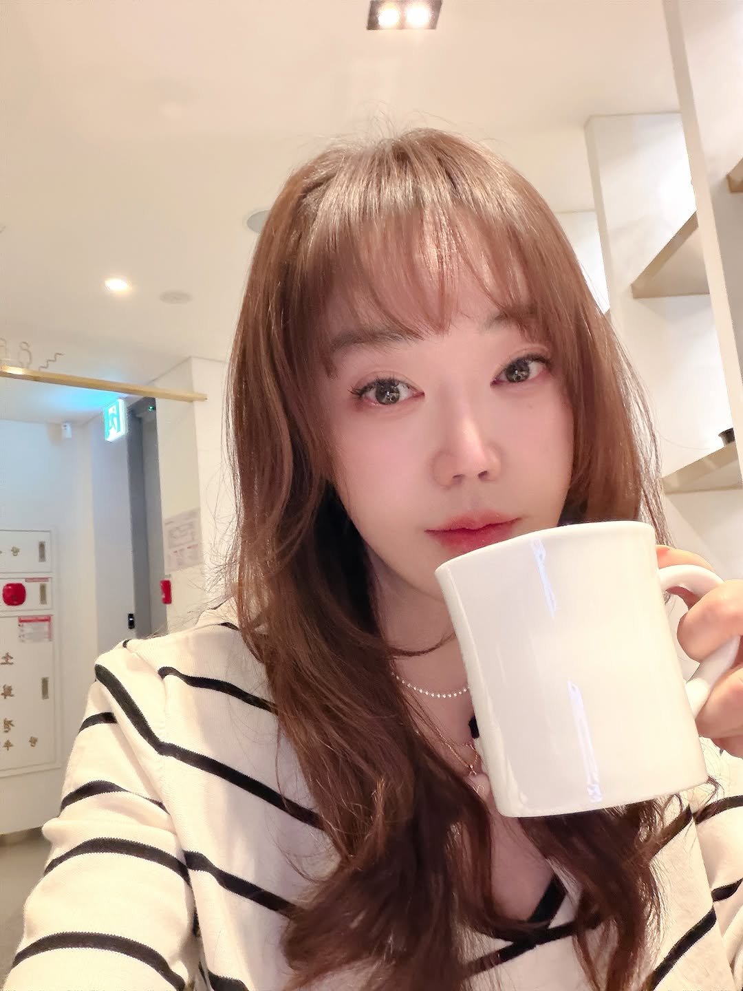 pottakim 게시물 이미지: 안녕하세요 젤리뽀님~💗
셀카는 오랜만이죠?😍

오늘 저는 오랜만에
여유롭게 브런치...