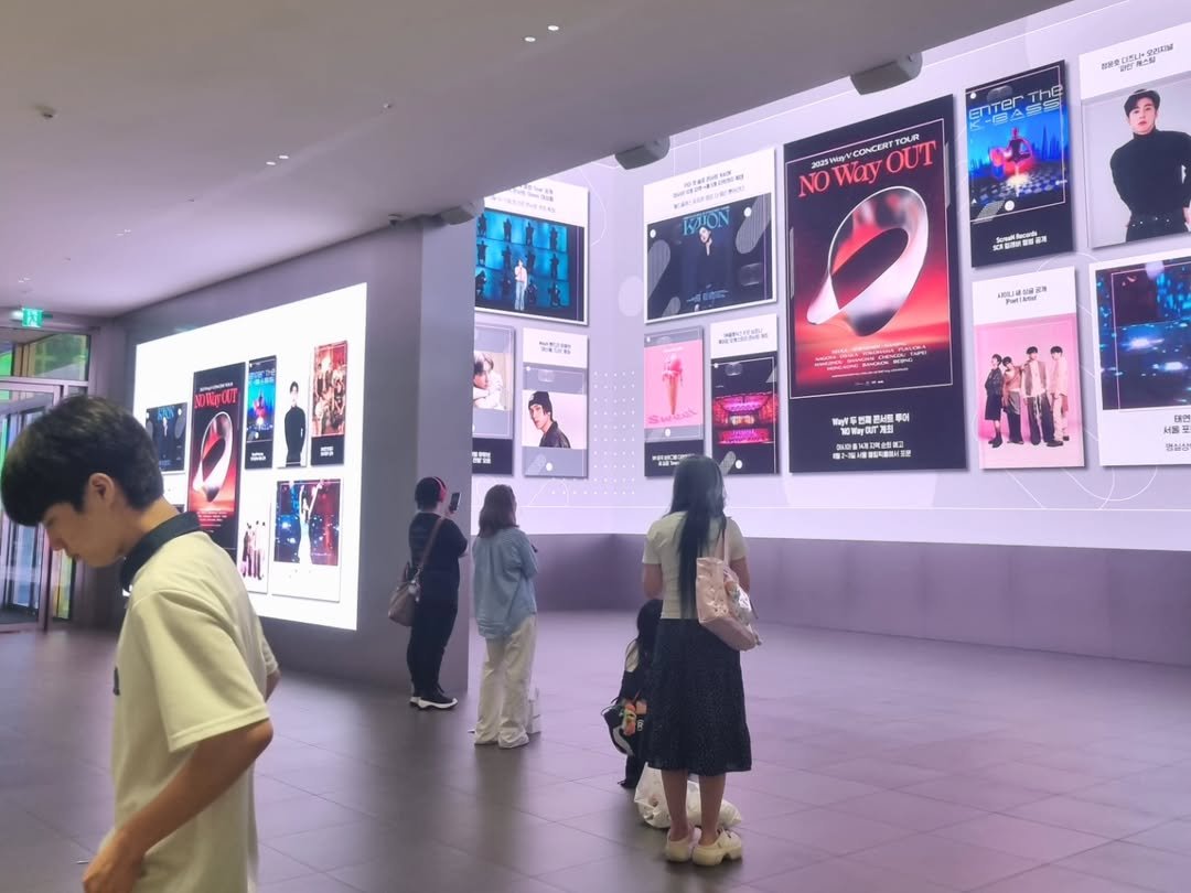 Photo by AI 겸임교수 이종범 on July 21, 2025. May be an image of 8 people, poster and text.