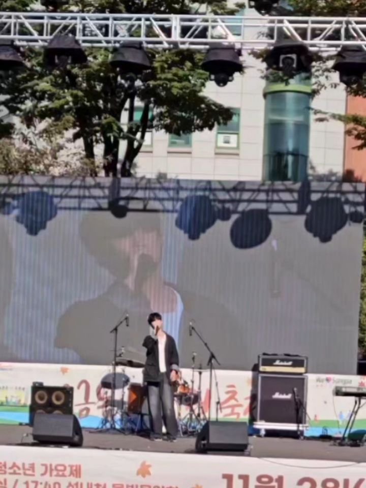 powerblog 게시물 이미지: 프로게이머가 되려다가 보컬로 꿈을 바꾼 아들
발라드를 좋아하고 
특히 정승환을...