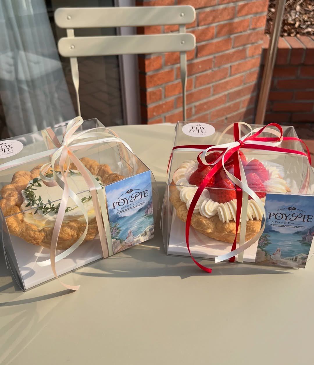 Photo by 동탄카페 POYPIE_포이파이 | 동탄디저트 동탄쿠키 동탄케이크 in 동탄호수공원 with @poy_pie_shop. May be an image of crumbcake, chiffon cake, cheesecake and text.