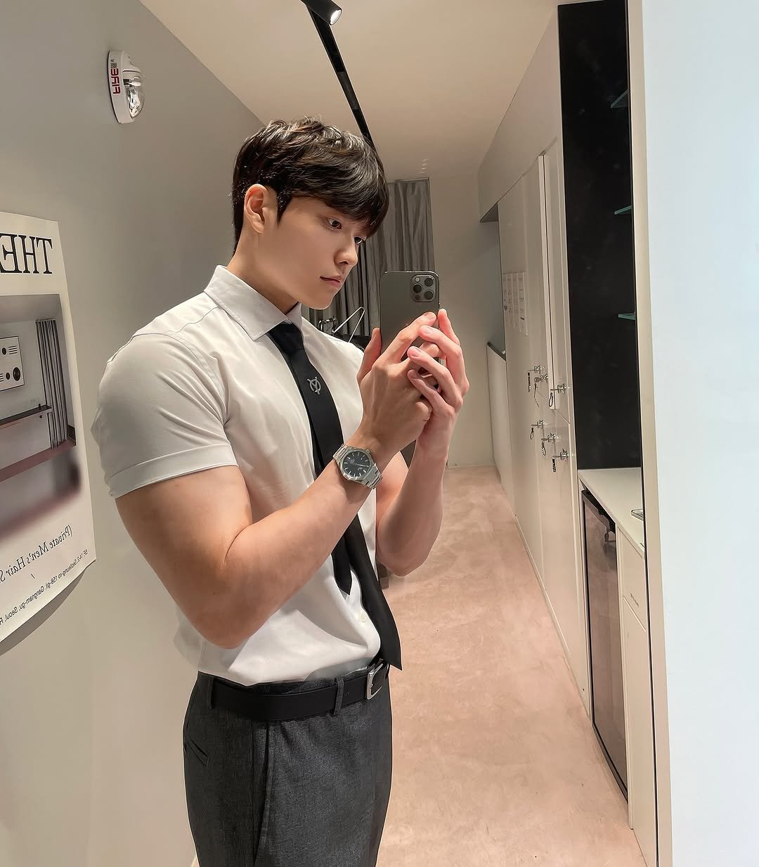 pps2____j 게시물 이미지: 오늘 존경하는 교수님이랑 티타임 
.헤어는 진호쌤 @jin.ho_._ 
#헬스릴스...