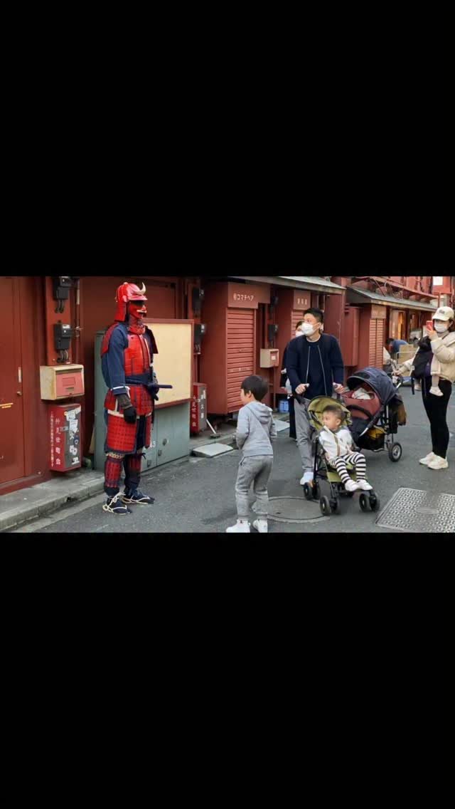 prankjapan 게시물 이미지: The Samurai Moves… and the Kid FREEZES...