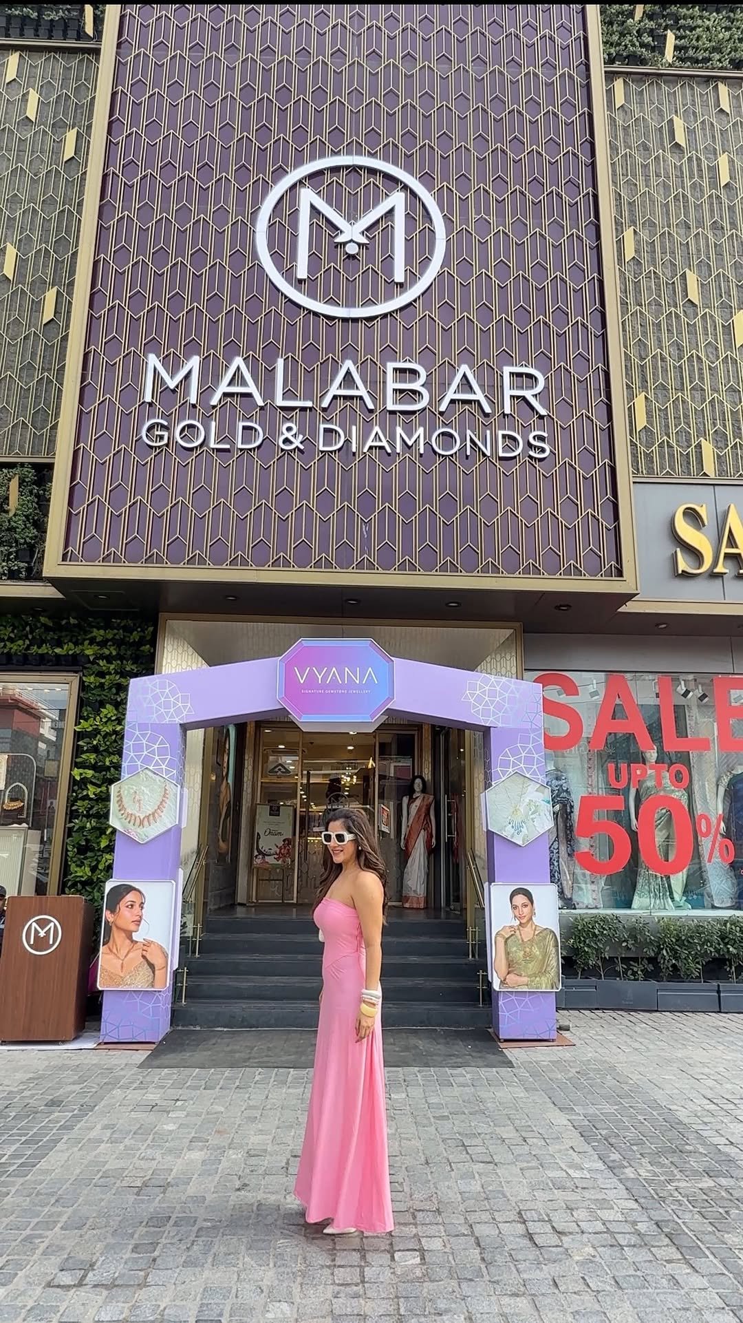 preeti_pahuja_chawla 게시물 이미지: Every jewel tells a story of grace, and the...