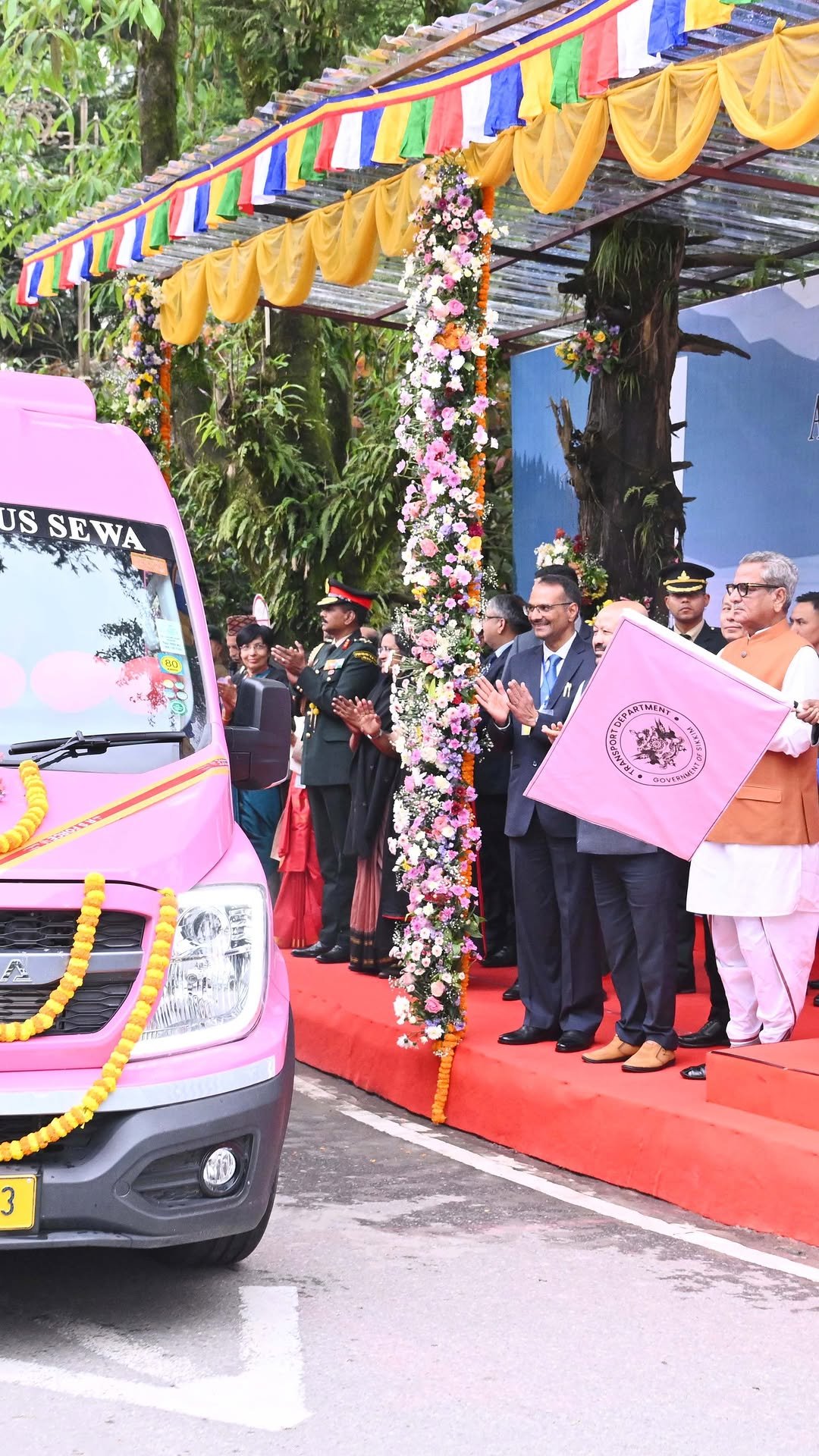 presidentofindia 게시물 이미지: President Droupadi Murmu flagged off the 'Aama...