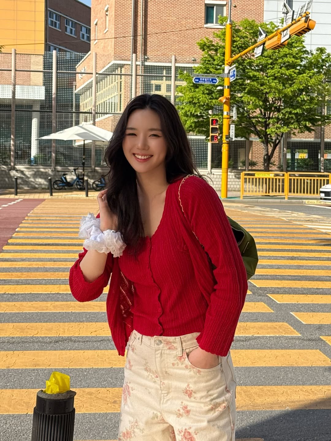 prettysw_ 게시물 이미지: 예쁜옷을 입으면 기부니 좋그등요〰️🤍❤️
날씨까지 조아버려🌈🌼🌸🎀

가디건 세트...
