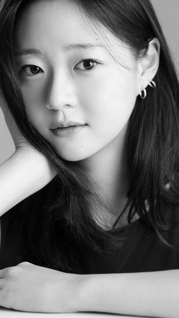 private._.folder_ 게시물 이미지: 인생 첫 프로필 사진을 찍어보았습니다
작가님의 프로페셔널함에 감동하며
즐겁게...