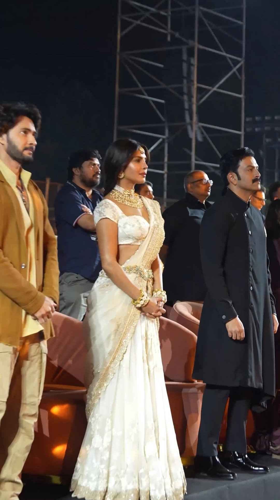 priyankachopra 게시물 이미지: The #Varanasi launch from my eyes. 
👀😮‍💨❤️🙌🏽