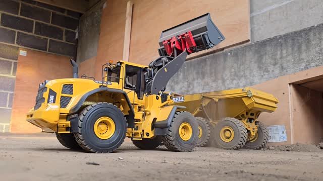 pro_rc_construction 게시물 이미지: #rc #toy #volvo #excavator #liebherr