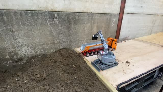 pro_rc_construction 게시물 이미지: #rc #toy #liebherr #mercedes #excavator