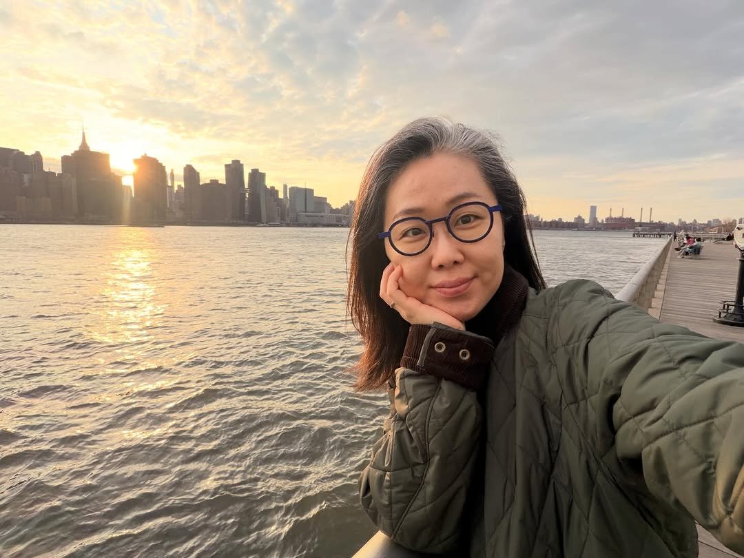 Photo by 이영선 | 이교수의 인터랙션 on April 03, 2026. May be an image of the Brooklyn Bridge, the Statue of Liberty and text.