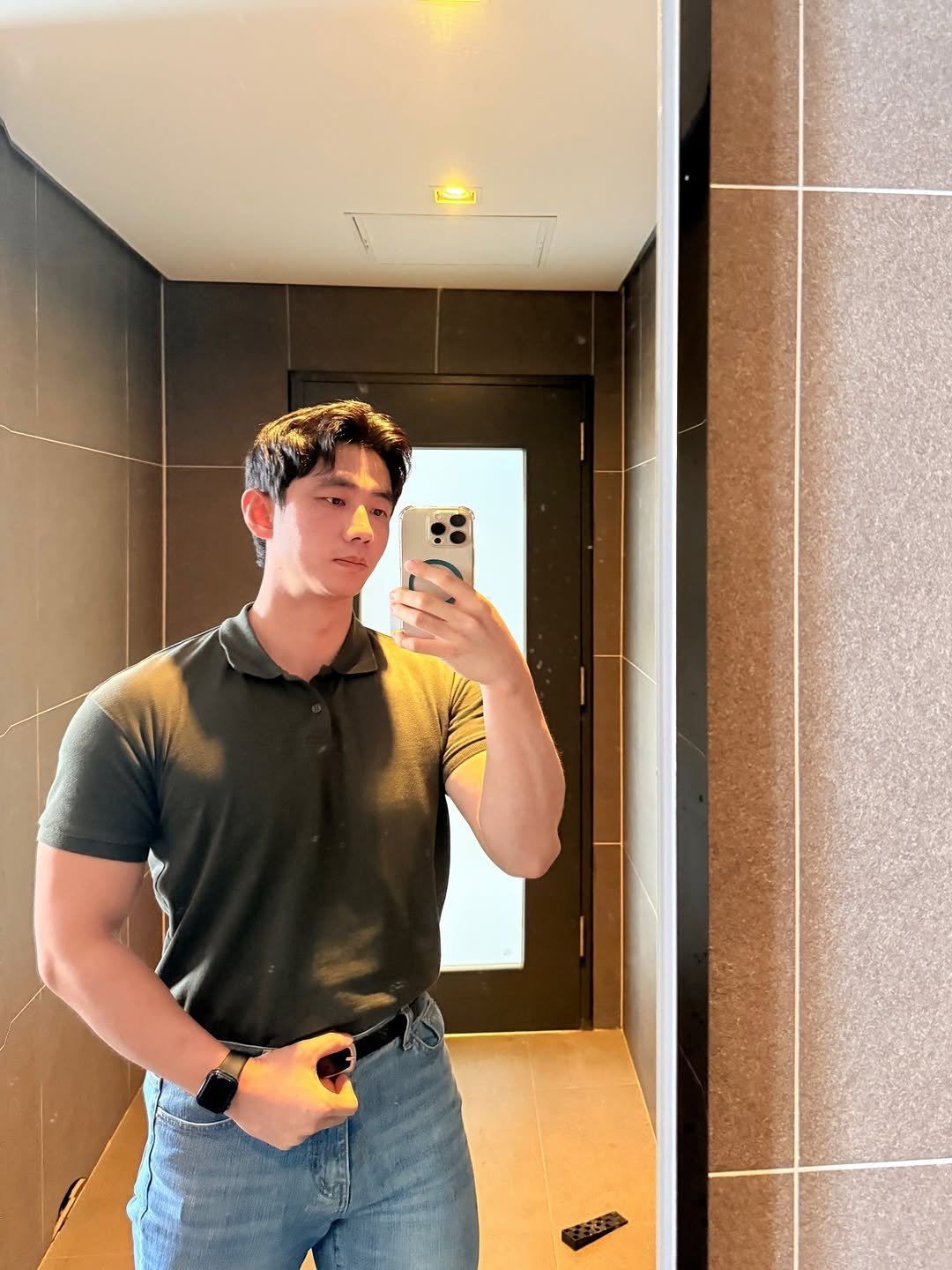 Photo by mentalist on June 09, 2025. May be a selfie of one or more people, hair, biceps, mirror and text.