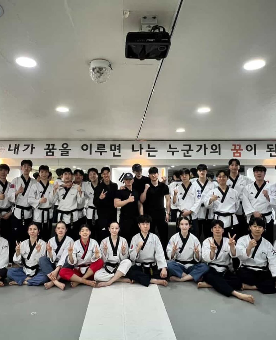 pt.studio_ 게시물 이미지: 오늘 몽골 국가대표 품새단 의무지원을 무사히 마쳤습니다.
매 순간 완벽한 동작을...