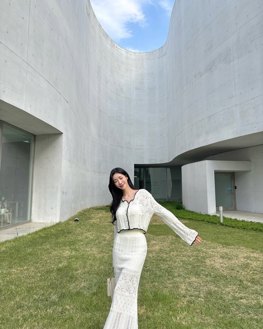 pure.j_ 게시물 이미지: 파주가서 날씨 만끽하구 오기 🌿🧚🏻🩵
손승범작가님 그림 너무 내 맘에 들어버려!!