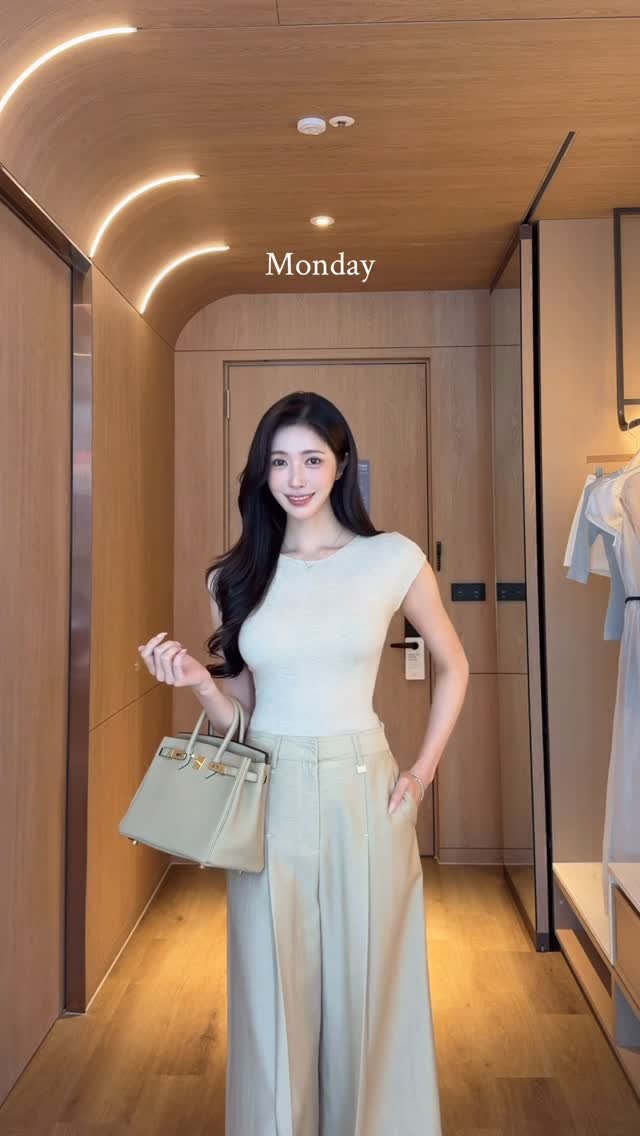 pure.j_ 게시물 이미지: 그날의 분위기에 따라 달라지는 일주일 코디☁️
꾸안꾸부터 데이트룩까지 다...