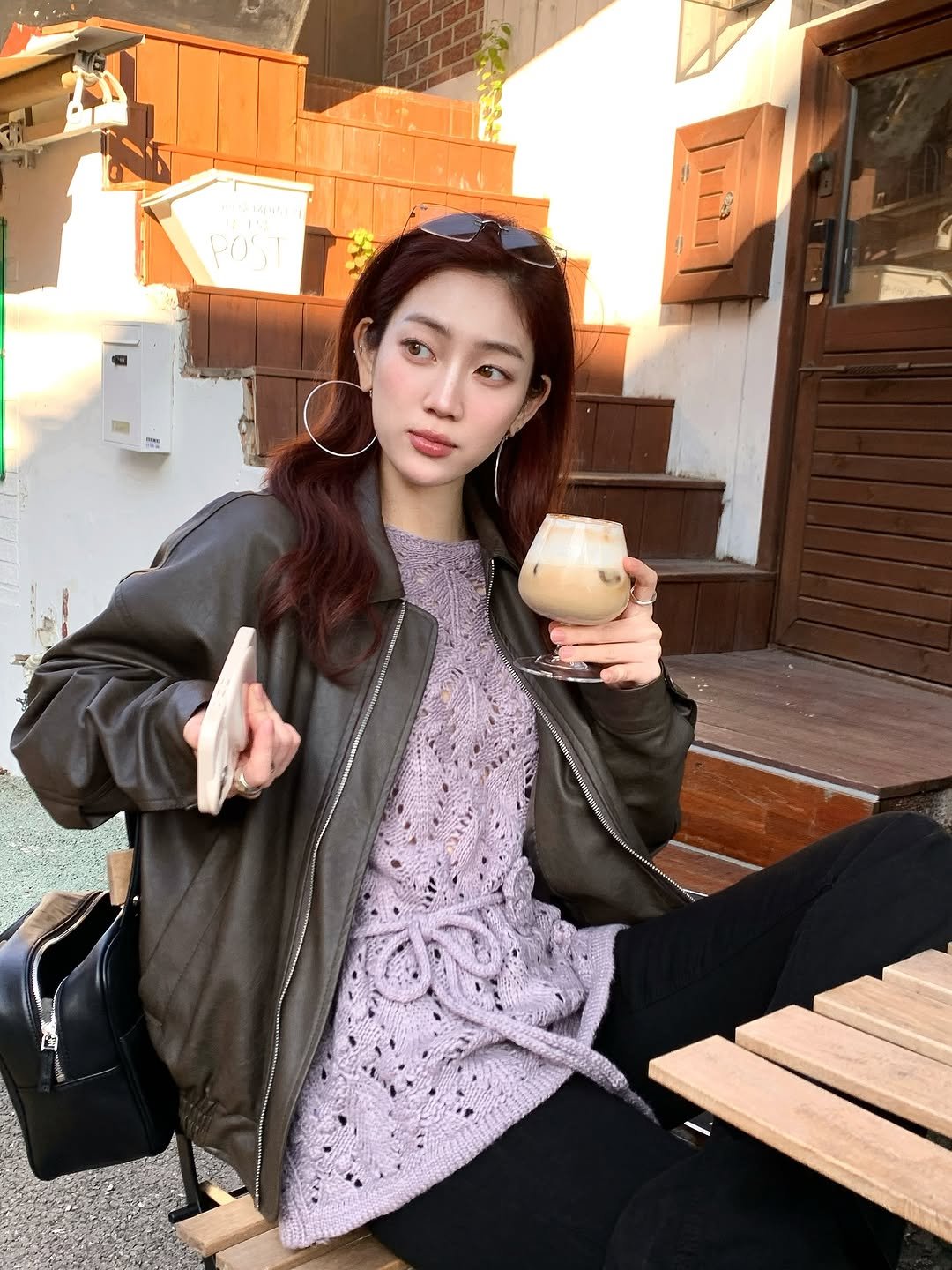 Photo shared by 황지현 on November 05, 2025 tagging @margarinfingers, @kijun_official, @blueelephant.co, and @hemian_coffee_bar. May be an image of one or more people, hair, beer, flight jacket, parka, cornflower, outdoors and text.