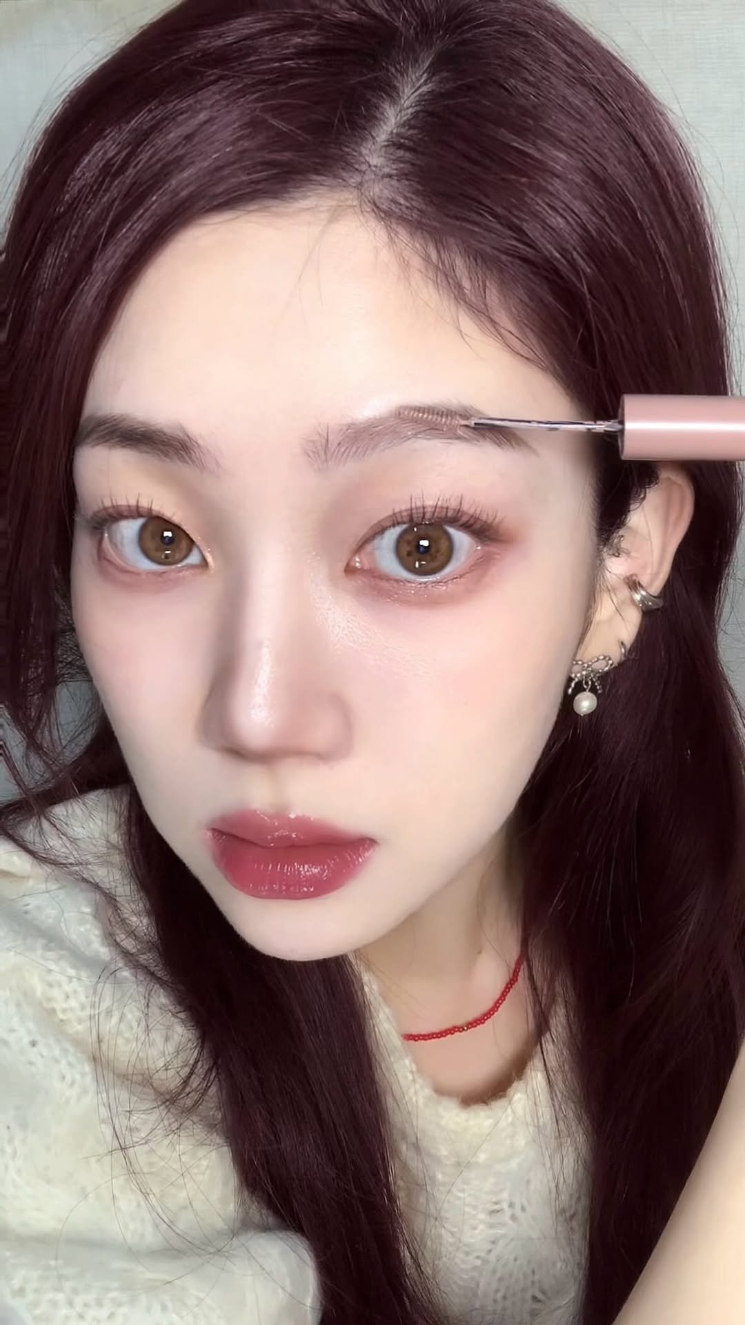 pure_hwang 게시물 이미지: 초간단 눈썹 밝히기 어때요?🤨