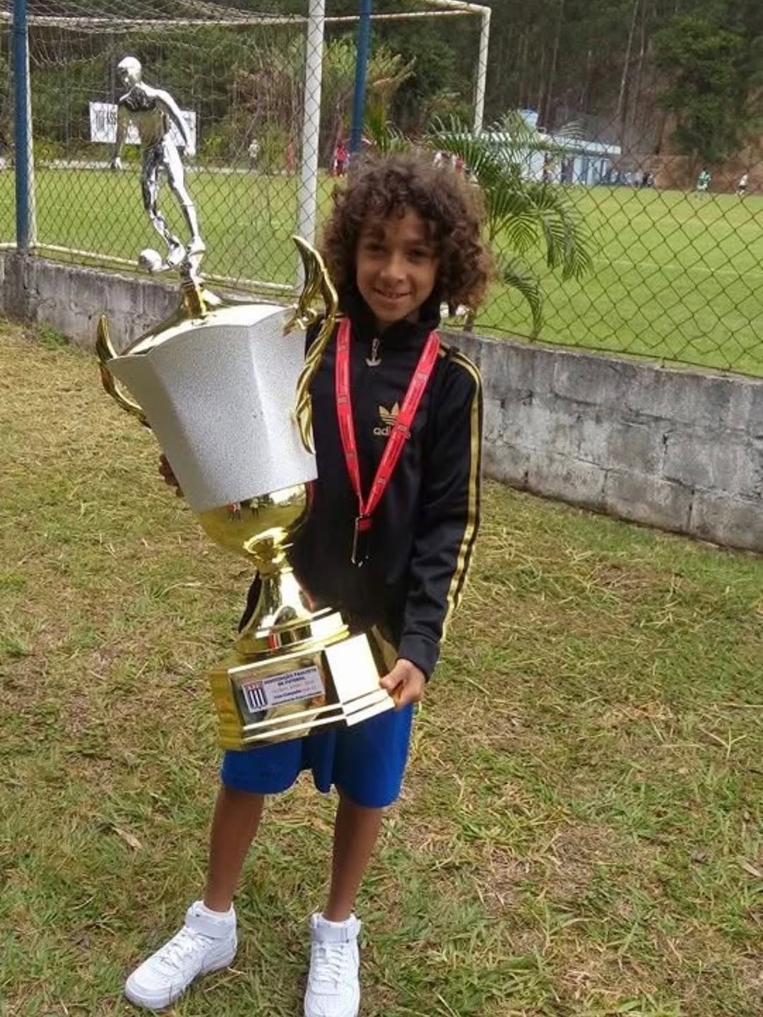 Photo by GUILHERME on January 19, 2026. May be an image of football, sports equipment and text.