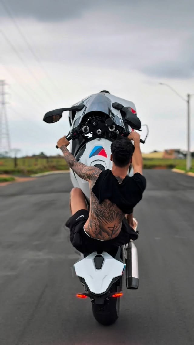 puyol46_ 게시물 이미지: 🅱️Ⓜ️W 2026
•
•
•
•
•
#grau #grauderua...