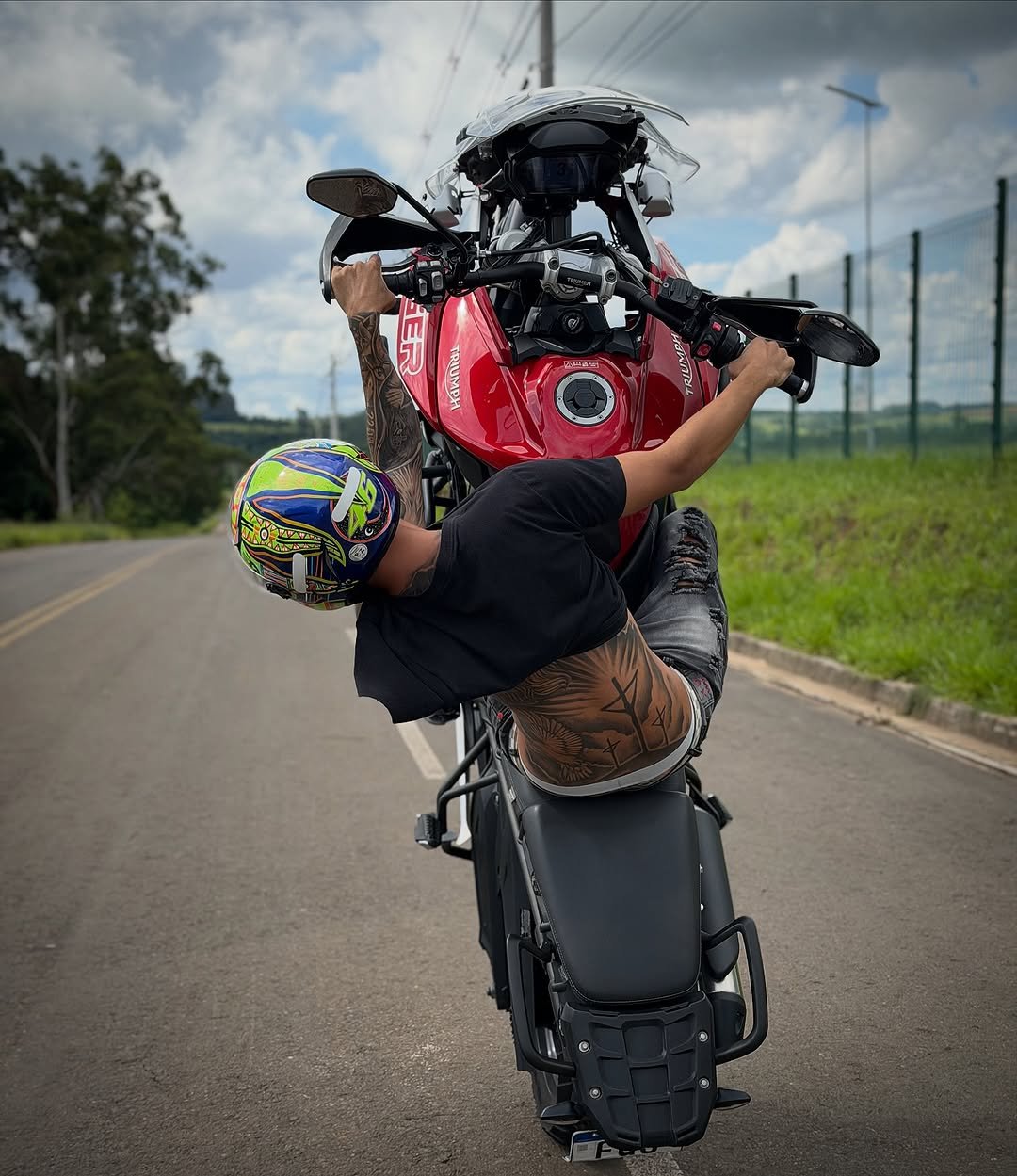 Photo by GUILHERME on February 02, 2026. May be an image of motorcycle and helmet.