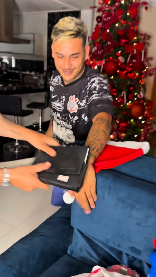 puyol46_ 게시물 이미지: Removendo cachumba do pulso...