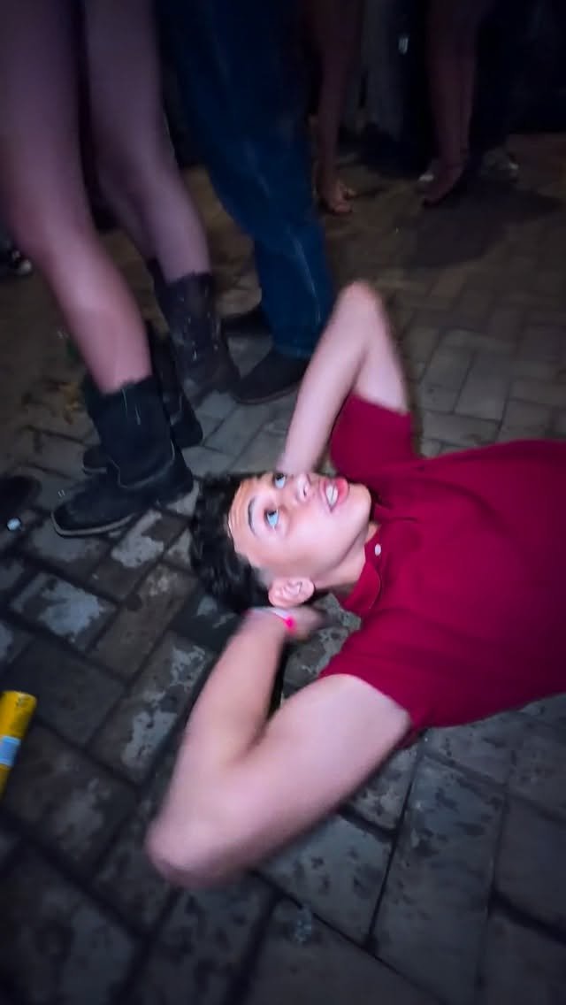 puyol46_ 게시물 이미지: Marca o amigo Que invoca o @wesleyalemao no...