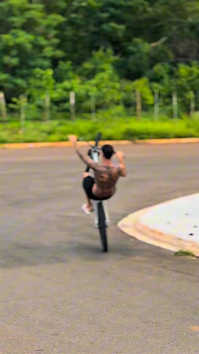 puyol46_ 게시물 이미지: 😱me segue aí @puyol46_ 
•
•
•
•
•
•
•
•
#grau...