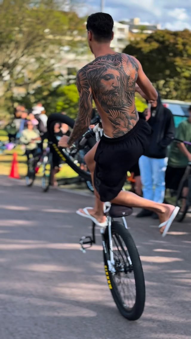 puyol46_ 게시물 이미지: Evento Lotado 😱
•
•
•
•
•
•
•
#grau #grauderua...