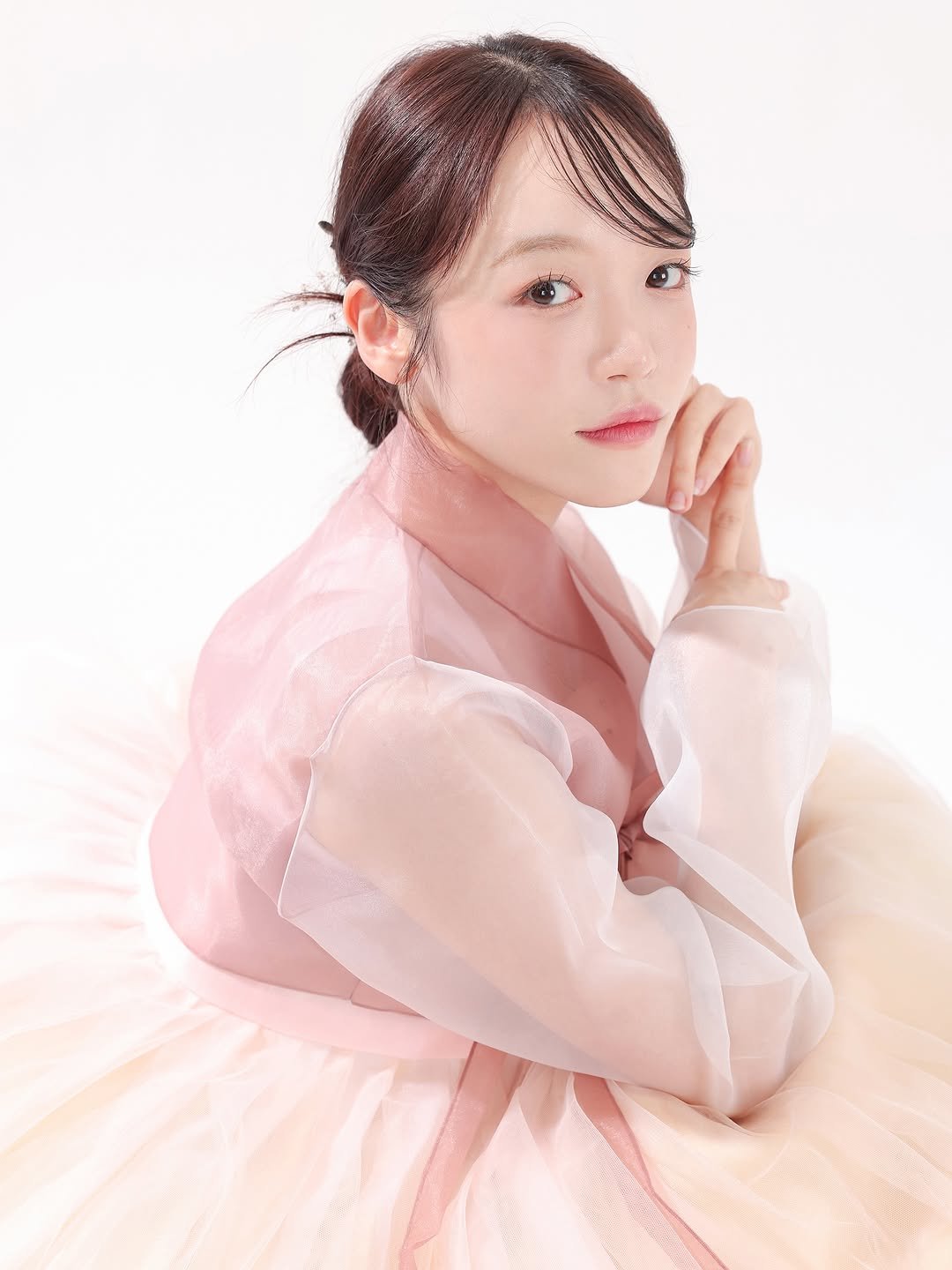 Photo shared by ひna 히나 on August 25, 2025 tagging @ohnstudio_seoul. May be an image of 1 person, hair, dress and text.