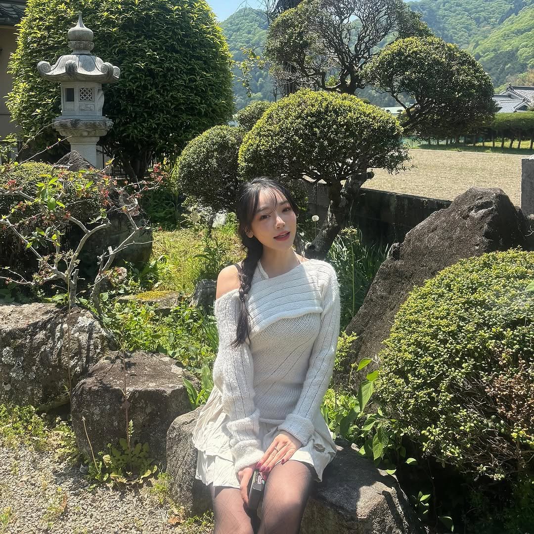 Photo by ひna 히나 on May 02, 2025.