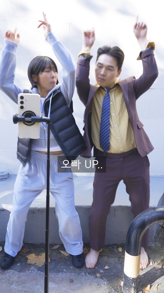 qgwqgw 게시물 이미지: 👩 길거리 민폐 BJ 정리하는 거지 🧒

#숏플레이 #스케치코미디 #코미디 #개그...